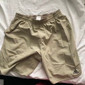 BROWN ADIDAS SHORTS XL